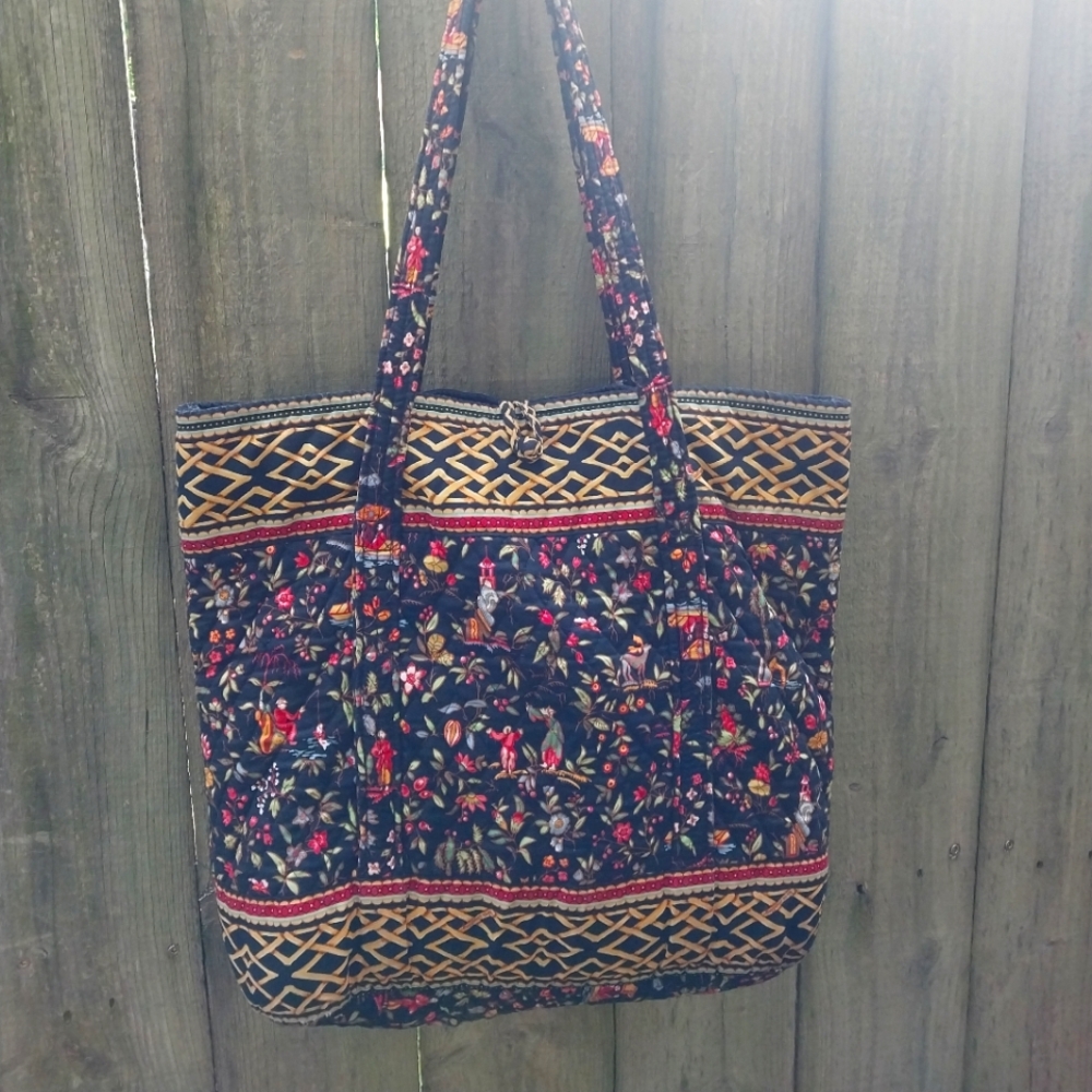 Floral Oriental Ming Pattern Shoulder Bag By Vera Bradley